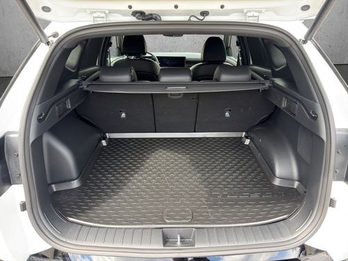 https://csb-strapi-files.fsn1.your-objectstorage.com/inventory-cars/images/111ed60df7ca660f1d4917fbe7600c422af815a3/5_500_9113.jpg
