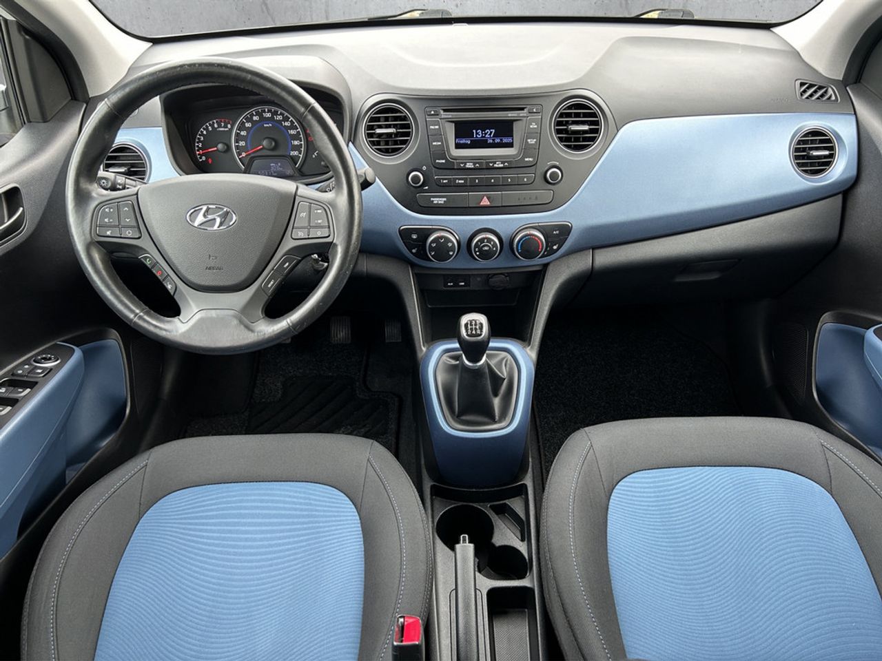 https://csb-strapi-files.fsn1.your-objectstorage.com/inventory-cars/images/1125e4c7f824ffa3c672c7cd2b06413dc9a69d93/15_1280_1487.jpg