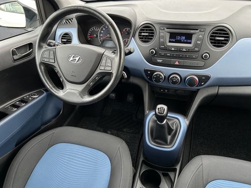 https://csb-strapi-files.fsn1.your-objectstorage.com/inventory-cars/images/1125e4c7f824ffa3c672c7cd2b06413dc9a69d93/16_500_7640.jpg