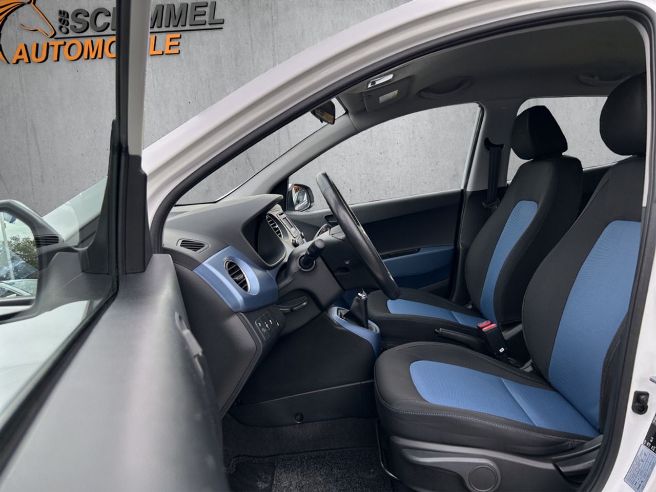 https://csb-strapi-files.fsn1.your-objectstorage.com/inventory-cars/images/1125e4c7f824ffa3c672c7cd2b06413dc9a69d93/9_1280_3151.jpg