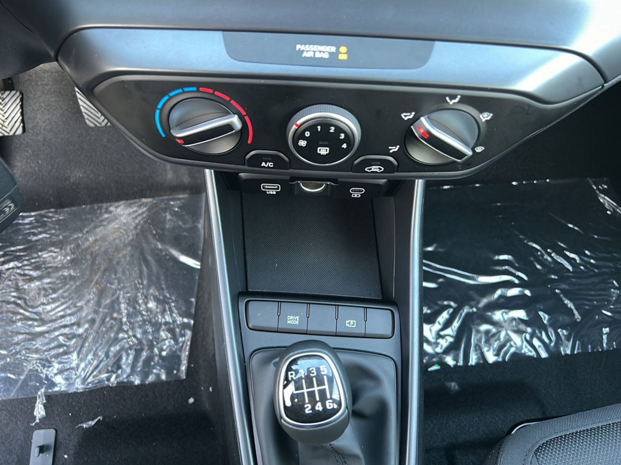 https://csb-strapi-files.fsn1.your-objectstorage.com/inventory-cars/images/122c6c8df68060d5f76706f237e402aa05e6049b/17_1280_1169.jpg