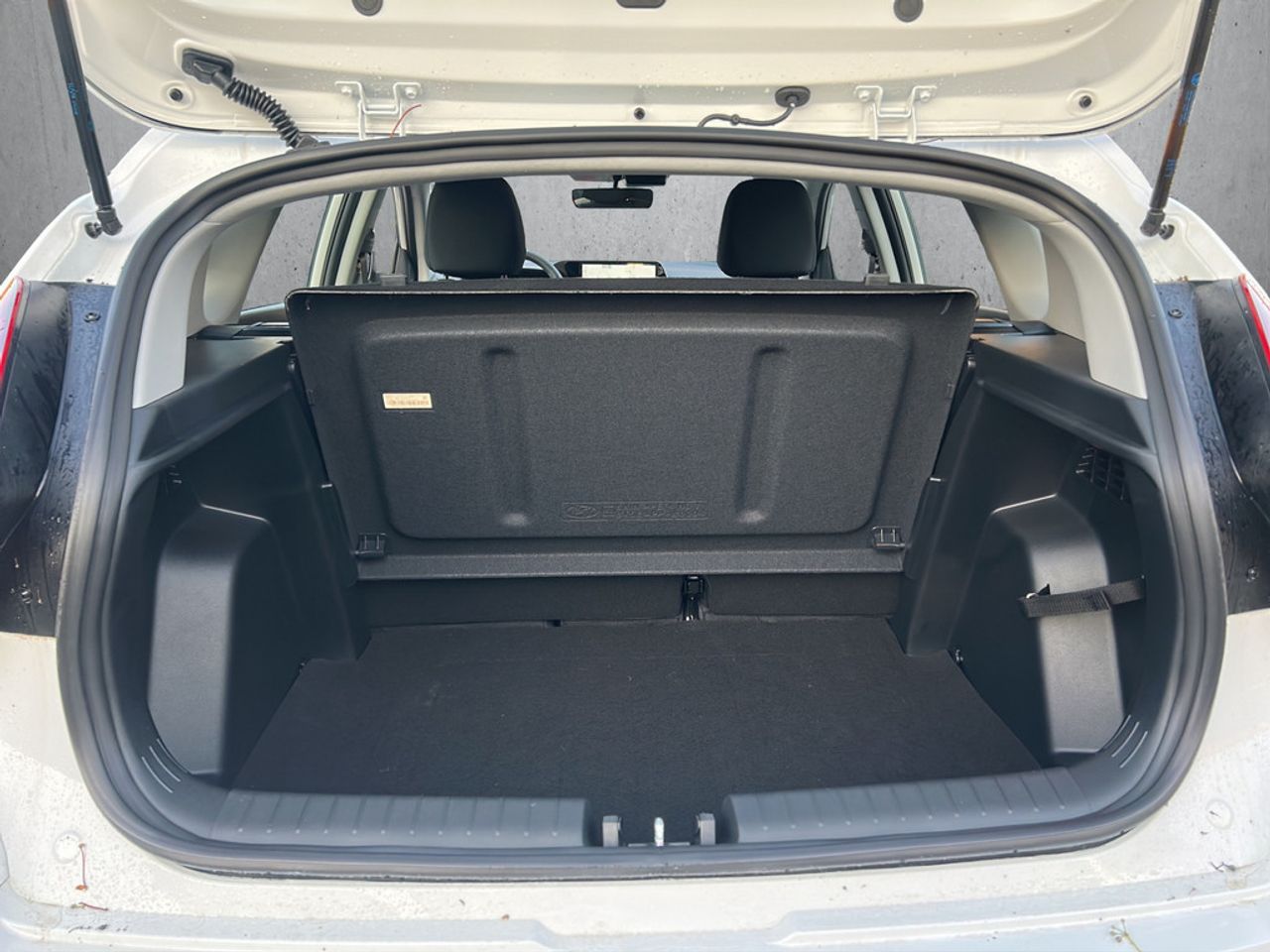 https://csb-strapi-files.fsn1.your-objectstorage.com/inventory-cars/images/122c6c8df68060d5f76706f237e402aa05e6049b/18_1280_2884.jpg