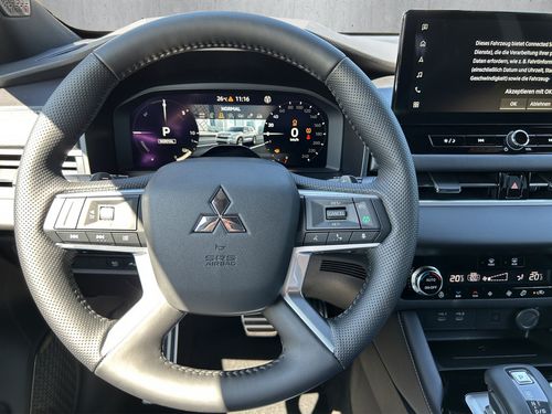 https://csb-strapi-files.fsn1.your-objectstorage.com/inventory-cars/images/12fc3b3b5a884fc35c87101df2ed6952d9d74d60/10_500_7146.jpg