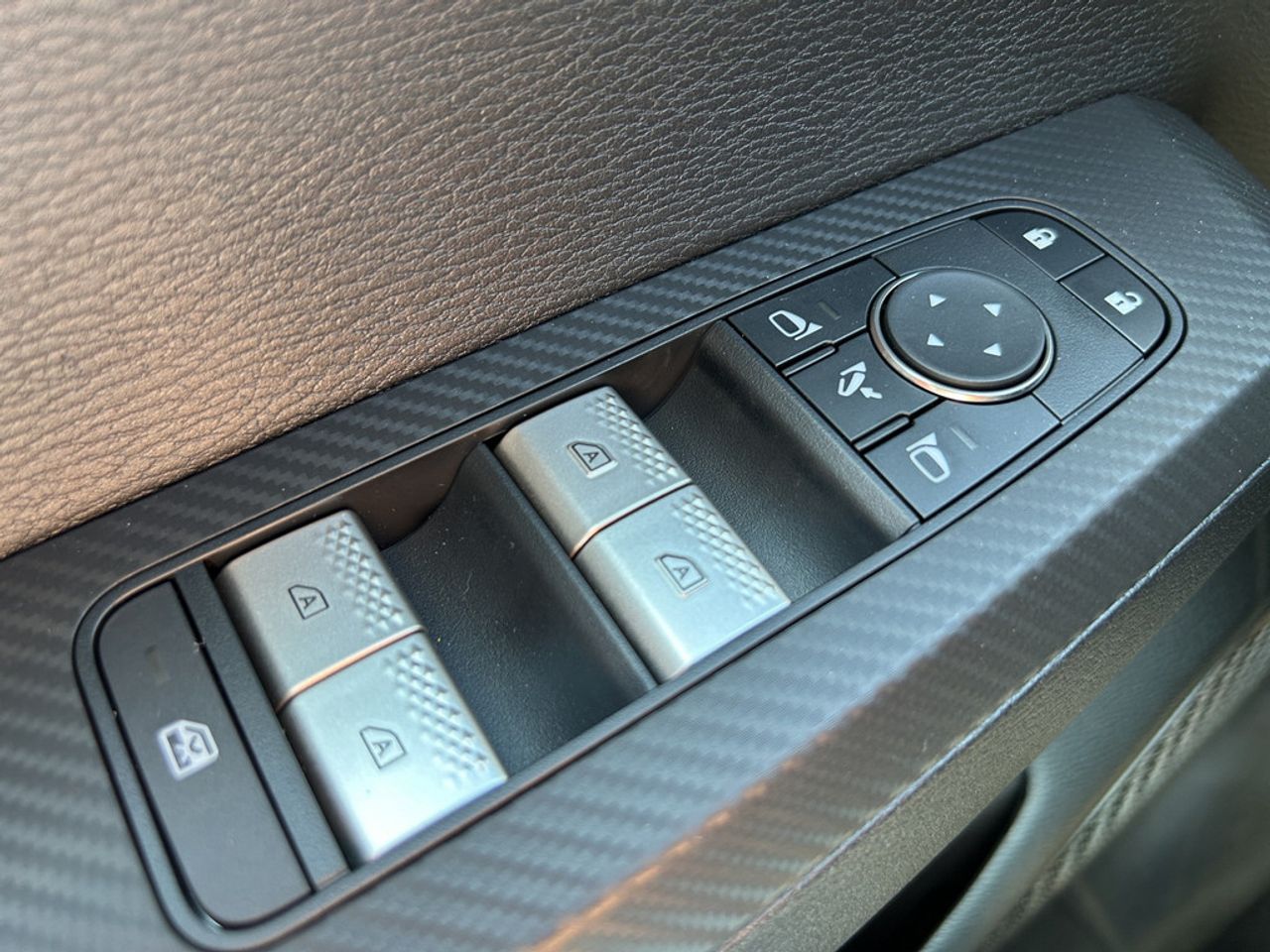 https://csb-strapi-files.fsn1.your-objectstorage.com/inventory-cars/images/12fc3b3b5a884fc35c87101df2ed6952d9d74d60/13_1280_7226.jpg