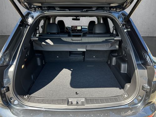 https://csb-strapi-files.fsn1.your-objectstorage.com/inventory-cars/images/12fc3b3b5a884fc35c87101df2ed6952d9d74d60/17_500_8061.jpg
