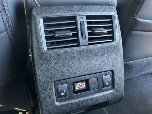 https://csb-strapi-files.fsn1.your-objectstorage.com/inventory-cars/images/12fc3b3b5a884fc35c87101df2ed6952d9d74d60/20_500_4154.jpg