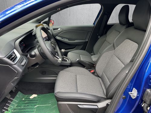 https://csb-strapi-files.fsn1.your-objectstorage.com/inventory-cars/images/1347fb106bcb55aaba0b2a59972b027c74537c36/19_500_5734.jpg