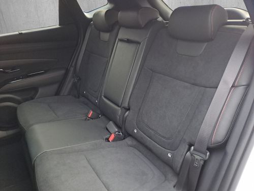 https://csb-strapi-files.fsn1.your-objectstorage.com/inventory-cars/images/14226628820362467937623e87e67c4f31dca504/15_500_2402.jpg