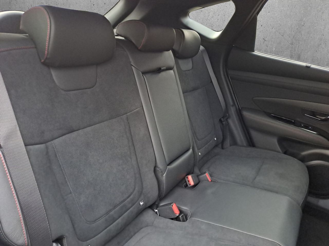 https://csb-strapi-files.fsn1.your-objectstorage.com/inventory-cars/images/14226628820362467937623e87e67c4f31dca504/19_1280_1767.jpg