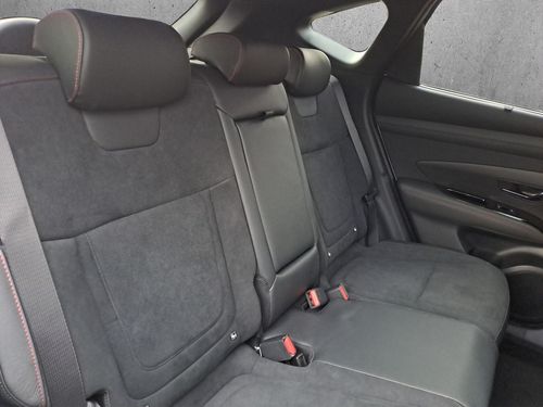 https://csb-strapi-files.fsn1.your-objectstorage.com/inventory-cars/images/14226628820362467937623e87e67c4f31dca504/19_500_4605.jpg