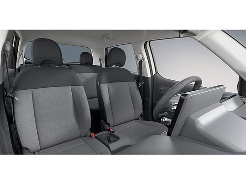 https://csb-strapi-files.fsn1.your-objectstorage.com/inventory-cars/images/146e68bd2b1b8b032155cf6536db7b4f25820553/8_500_6025.jpg