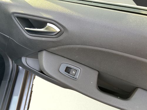 https://csb-strapi-files.fsn1.your-objectstorage.com/inventory-cars/images/14b102c687ea1ab7b6a7191a0fa69b68befc6720/20_500_5179.jpg