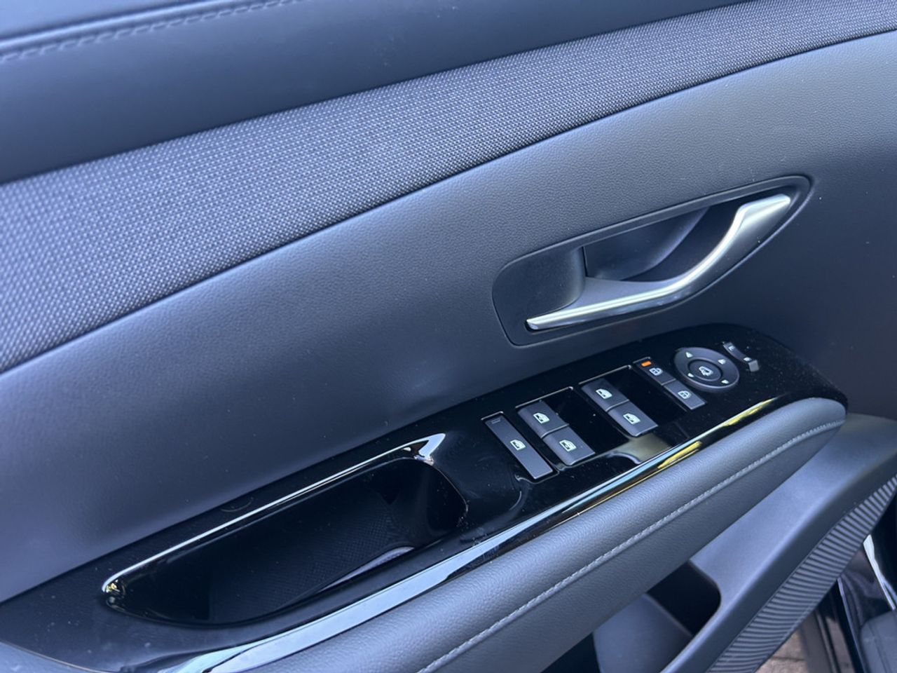 https://csb-strapi-files.fsn1.your-objectstorage.com/inventory-cars/images/1567652e25f394ec3477c02f0e1d1c9c1551b3e5/13_1280_8284.jpg