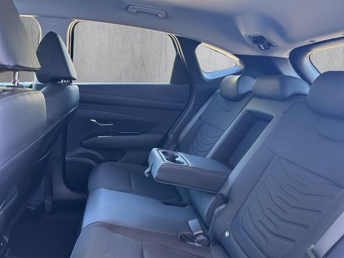 https://csb-strapi-files.fsn1.your-objectstorage.com/inventory-cars/images/1567652e25f394ec3477c02f0e1d1c9c1551b3e5/14_500_6937.jpg