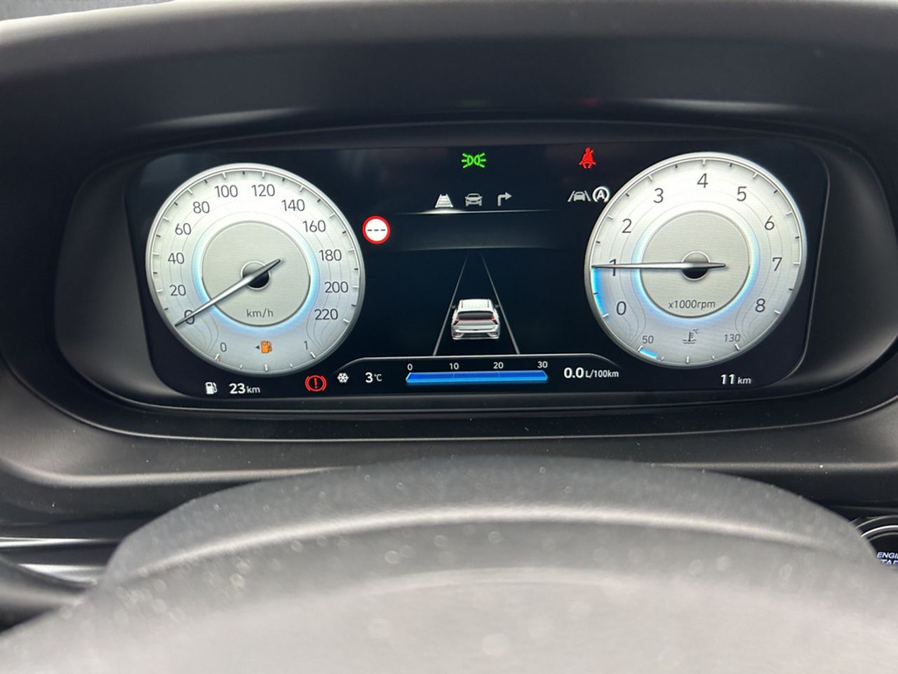 https://csb-strapi-files.fsn1.your-objectstorage.com/inventory-cars/images/15aeaeb0b9ae2e696b3d2805286709c46a60c61c/19_1280_8687.jpg