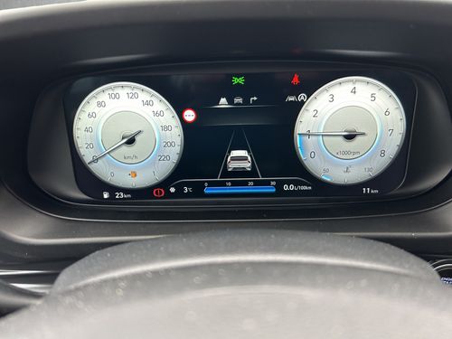 https://csb-strapi-files.fsn1.your-objectstorage.com/inventory-cars/images/15aeaeb0b9ae2e696b3d2805286709c46a60c61c/19_500_3717.jpg