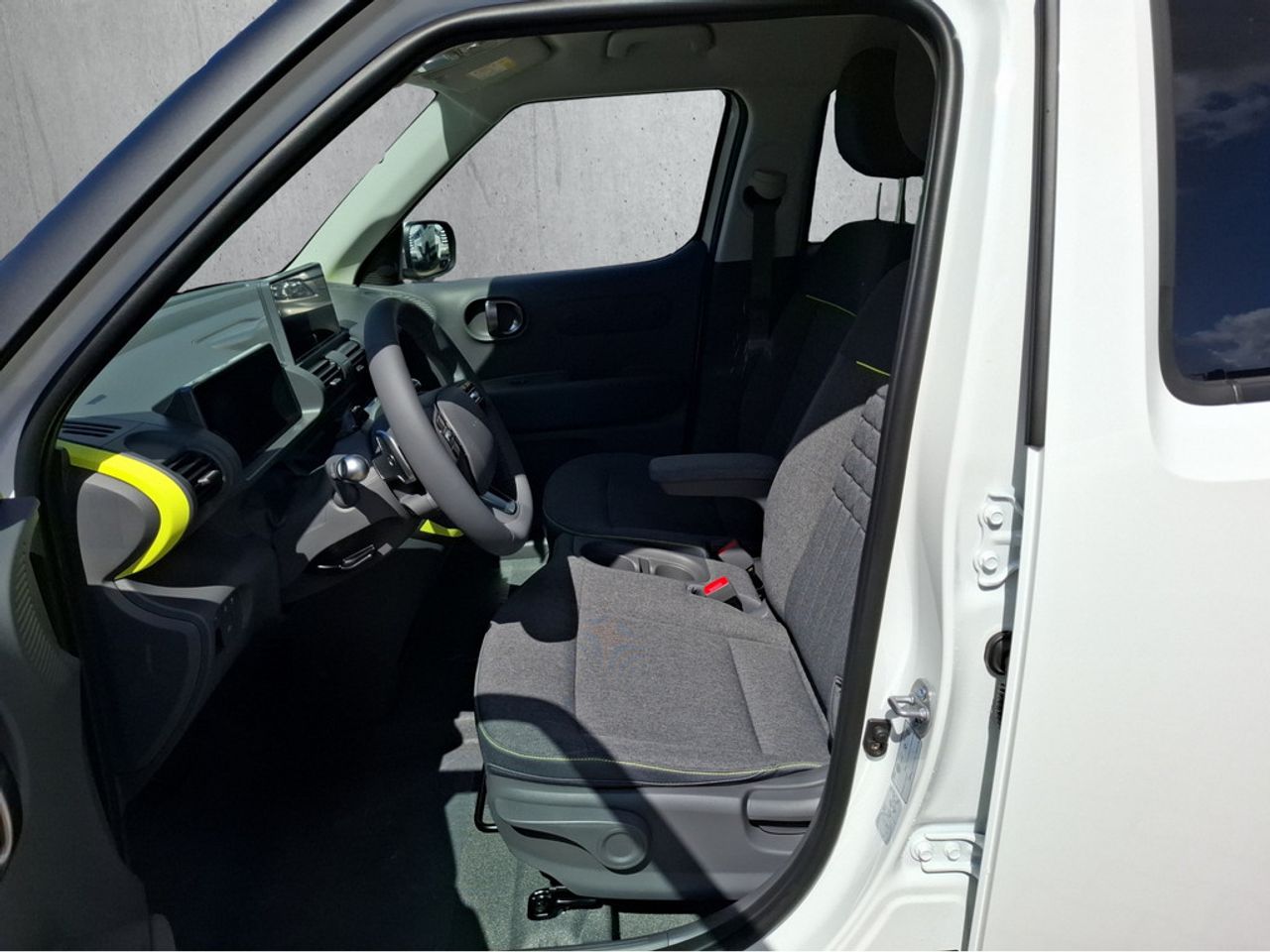 https://csb-strapi-files.fsn1.your-objectstorage.com/inventory-cars/images/15eb4aee771d48cef960c457912ba90d41c7cd5f/9_1280_6891.jpg