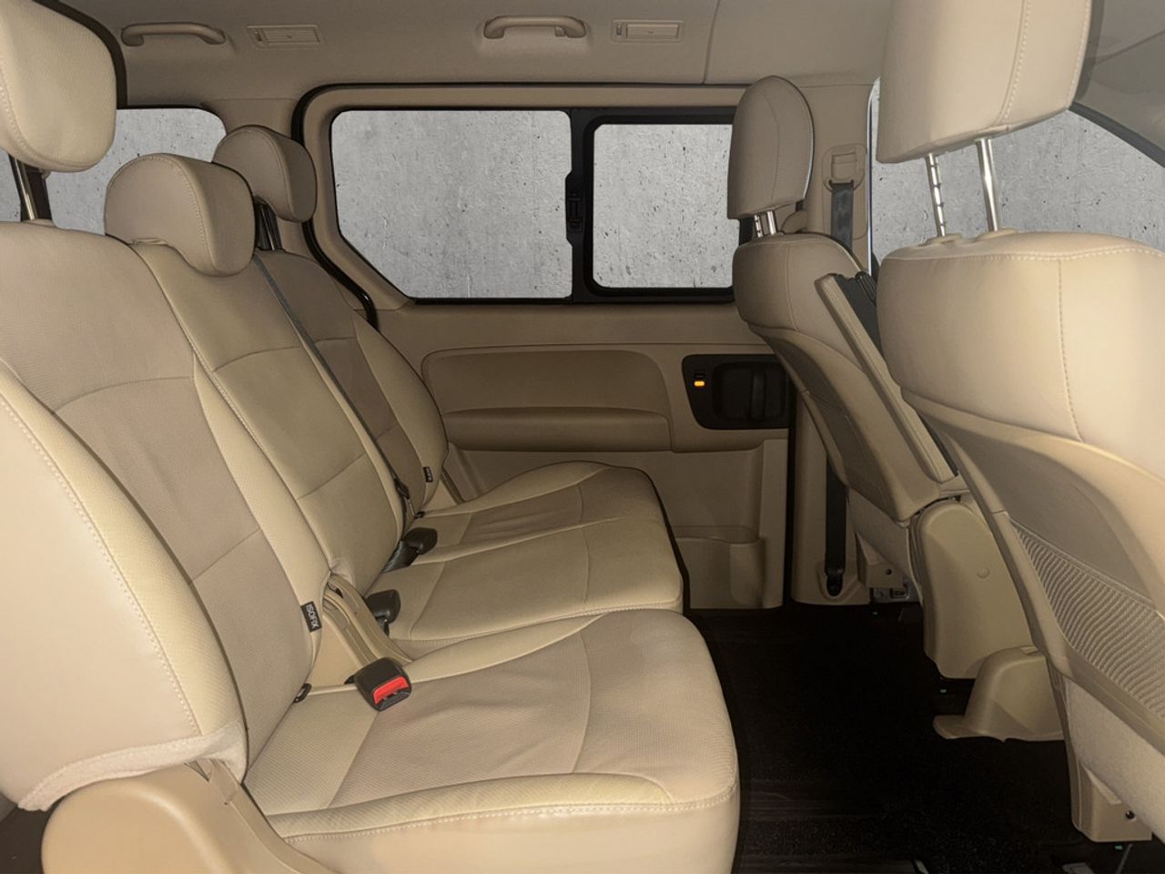 https://csb-strapi-files.fsn1.your-objectstorage.com/inventory-cars/images/161cd5f828f7c8764fe9125aaa2d693c7b460193/19_1280_3511.jpg
