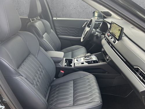 https://csb-strapi-files.fsn1.your-objectstorage.com/inventory-cars/images/1687ea7ea2a4f62bf495cdf57cac46adf5fd0bef/19_500_3945.jpg