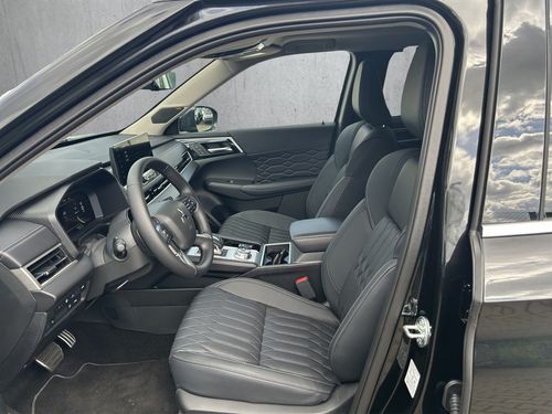 https://csb-strapi-files.fsn1.your-objectstorage.com/inventory-cars/images/1687ea7ea2a4f62bf495cdf57cac46adf5fd0bef/9_500_7040.jpg