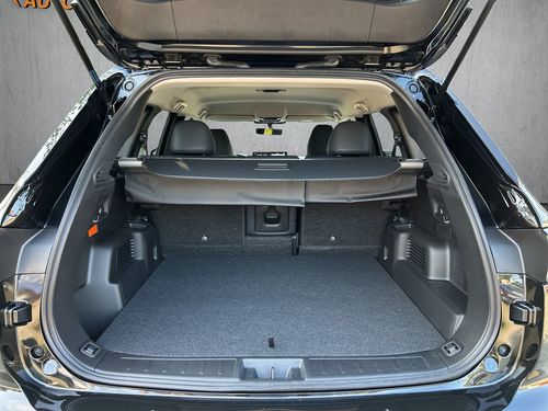 https://csb-strapi-files.fsn1.your-objectstorage.com/inventory-cars/images/16e6379c6993b20b3fa4775fcb1cdf1071d1a0da/17_500_3336.jpg