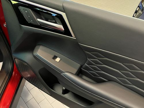 https://csb-strapi-files.fsn1.your-objectstorage.com/inventory-cars/images/176385e3c6b99b0a05a6b45096664d293da9ed15/20_500_2340.jpg