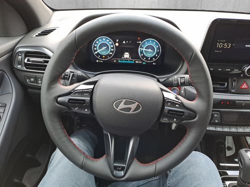 https://csb-strapi-files.fsn1.your-objectstorage.com/inventory-cars/images/18151188ba50ed994de57b0ce888c2442ff6ee29/10_500_3942.jpg