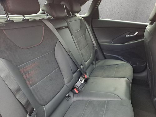 https://csb-strapi-files.fsn1.your-objectstorage.com/inventory-cars/images/18151188ba50ed994de57b0ce888c2442ff6ee29/19_500_6784.jpg
