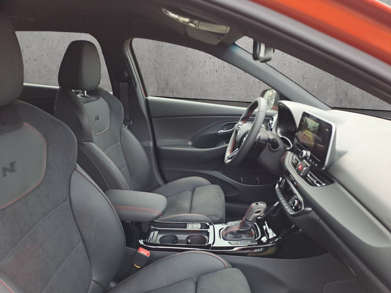 https://csb-strapi-files.fsn1.your-objectstorage.com/inventory-cars/images/18151188ba50ed994de57b0ce888c2442ff6ee29/20_1280_1837.jpg