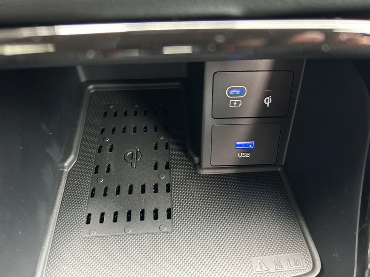 https://csb-strapi-files.fsn1.your-objectstorage.com/inventory-cars/images/18c3ff3b46dccf710edf5064eb6e82db9a8c5fb8/22_1280_6517.jpg