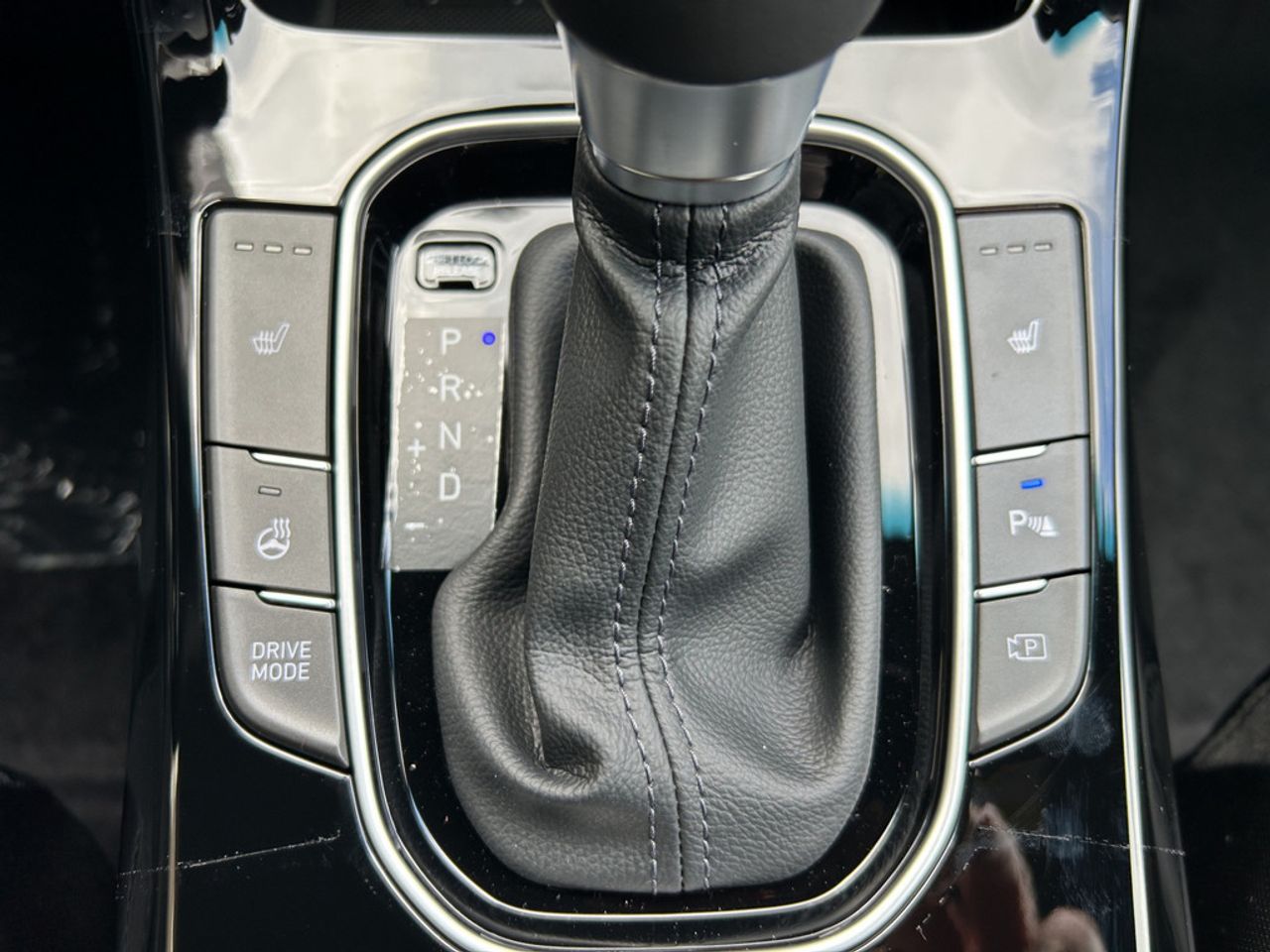 https://csb-strapi-files.fsn1.your-objectstorage.com/inventory-cars/images/18c3ff3b46dccf710edf5064eb6e82db9a8c5fb8/32_1280_5055.jpg