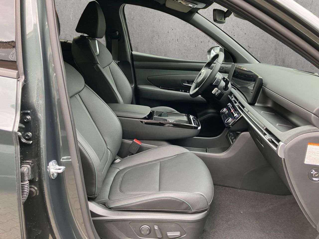 https://csb-strapi-files.fsn1.your-objectstorage.com/inventory-cars/images/19ed02b5719efc47a5babf9c6ea702e9982c3278/20_1280_4992.jpg