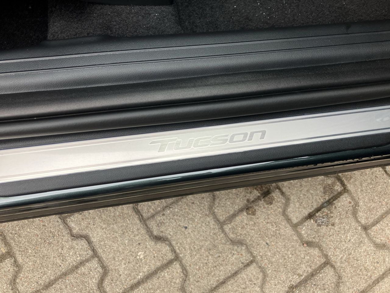 https://csb-strapi-files.fsn1.your-objectstorage.com/inventory-cars/images/19ed02b5719efc47a5babf9c6ea702e9982c3278/21_1280_4679.jpg
