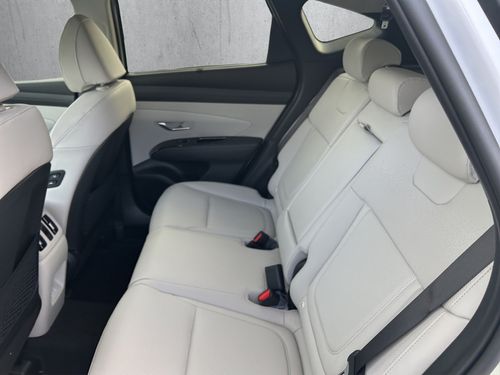 https://csb-strapi-files.fsn1.your-objectstorage.com/inventory-cars/images/1a449ebefc696604f60aeeac6a873c078c3112cc/15_500_2393.jpg