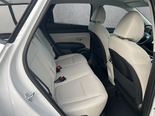 https://csb-strapi-files.fsn1.your-objectstorage.com/inventory-cars/images/1a449ebefc696604f60aeeac6a873c078c3112cc/19_500_9471.jpg