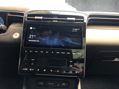 https://csb-strapi-files.fsn1.your-objectstorage.com/inventory-cars/images/1aed3568147cec1c16e3fc055c365ac2c65bc252/10_500_6863.jpg