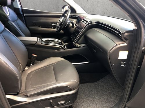 https://csb-strapi-files.fsn1.your-objectstorage.com/inventory-cars/images/1aed3568147cec1c16e3fc055c365ac2c65bc252/16_500_9392.jpg