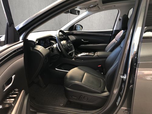 https://csb-strapi-files.fsn1.your-objectstorage.com/inventory-cars/images/1aed3568147cec1c16e3fc055c365ac2c65bc252/8_500_3543.jpg