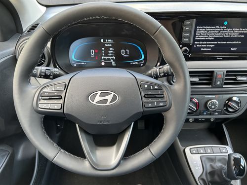 https://csb-strapi-files.fsn1.your-objectstorage.com/inventory-cars/images/1b68d29b3be13ab94d0488b843c2d86bb986d6d9/10_500_6084.jpg
