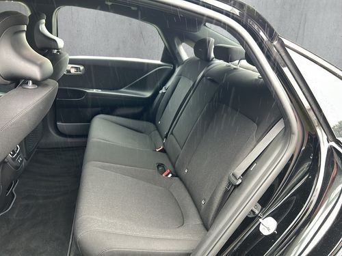https://csb-strapi-files.fsn1.your-objectstorage.com/inventory-cars/images/1b749f9c54891f0ee32255f101d38cede5997d5f/12_500_5688.jpg