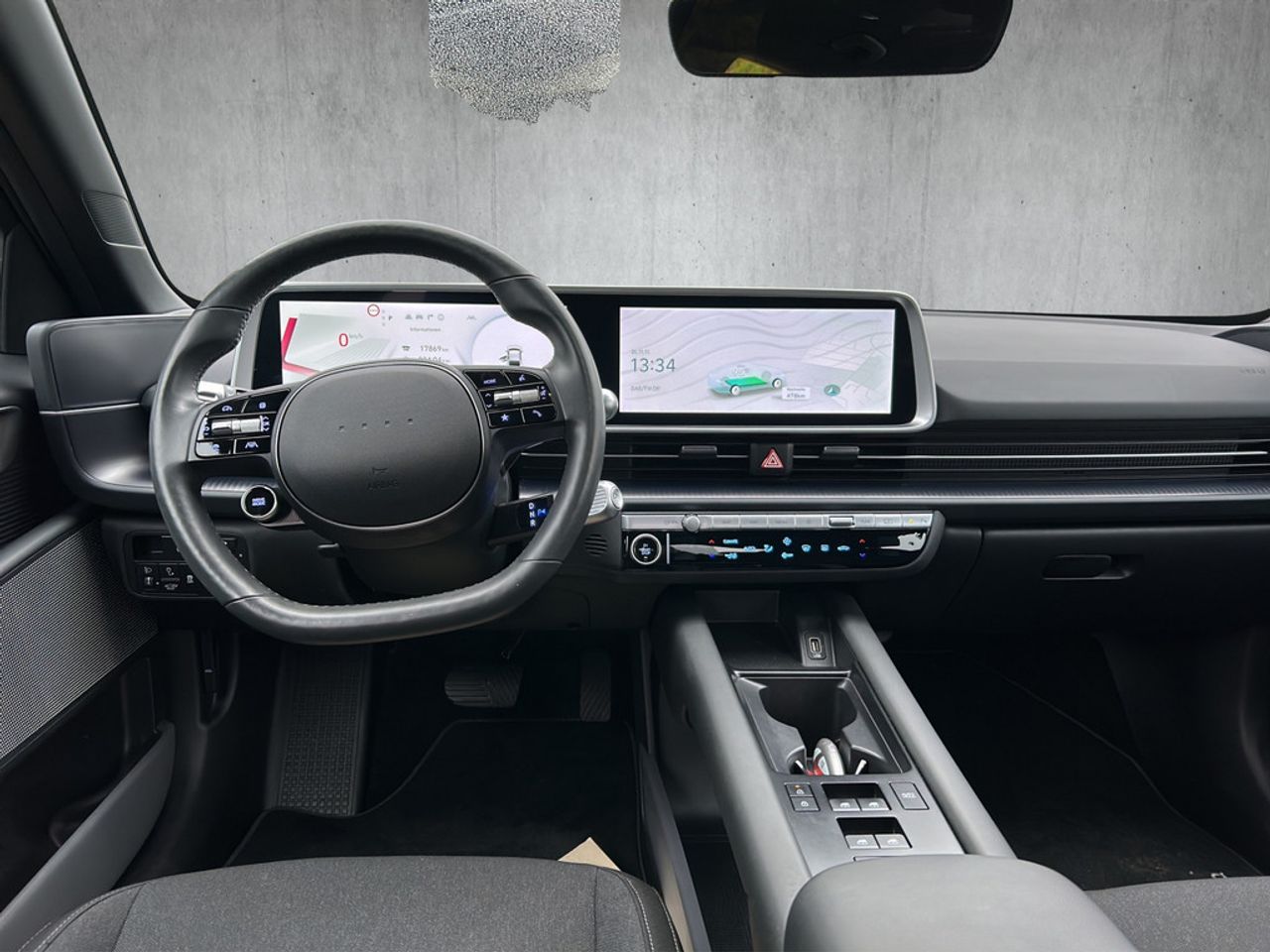https://csb-strapi-files.fsn1.your-objectstorage.com/inventory-cars/images/1b749f9c54891f0ee32255f101d38cede5997d5f/15_1280_2737.jpg