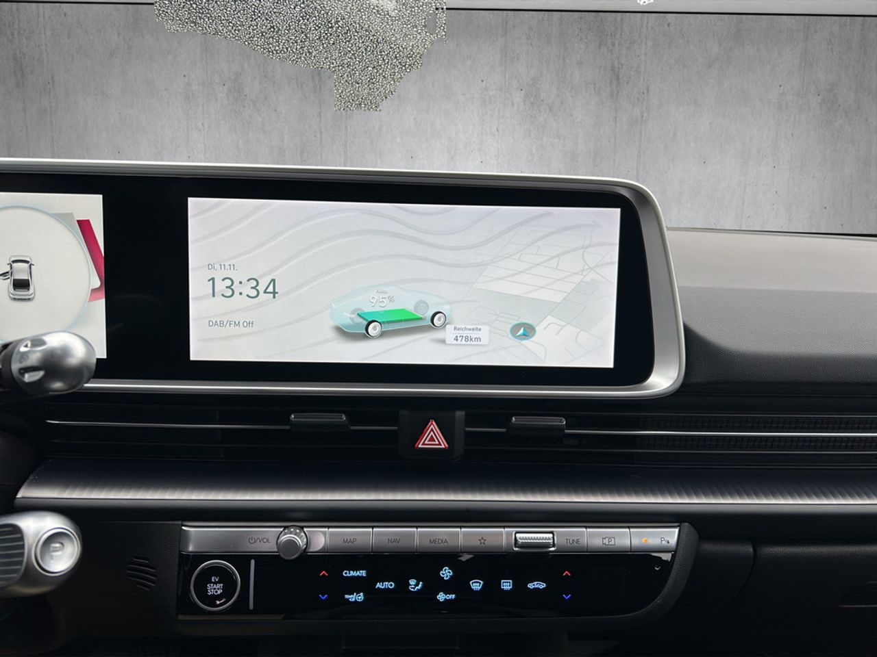 https://csb-strapi-files.fsn1.your-objectstorage.com/inventory-cars/images/1b749f9c54891f0ee32255f101d38cede5997d5f/17_1280_3545.jpg