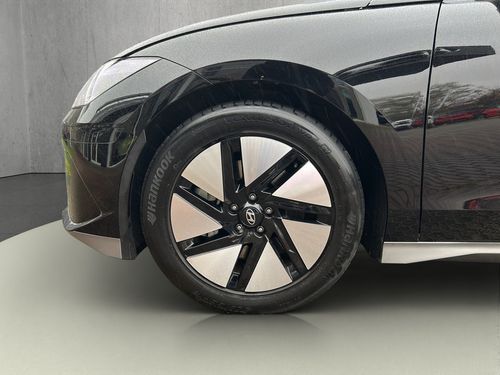 https://csb-strapi-files.fsn1.your-objectstorage.com/inventory-cars/images/1b749f9c54891f0ee32255f101d38cede5997d5f/2_500_8677.jpg