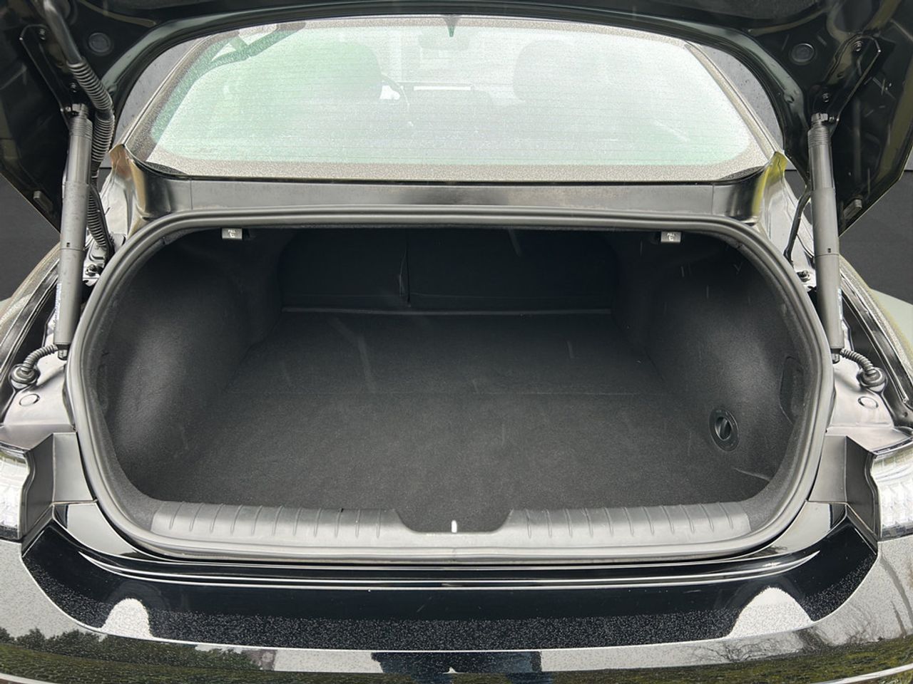 https://csb-strapi-files.fsn1.your-objectstorage.com/inventory-cars/images/1b749f9c54891f0ee32255f101d38cede5997d5f/5_1280_4773.jpg