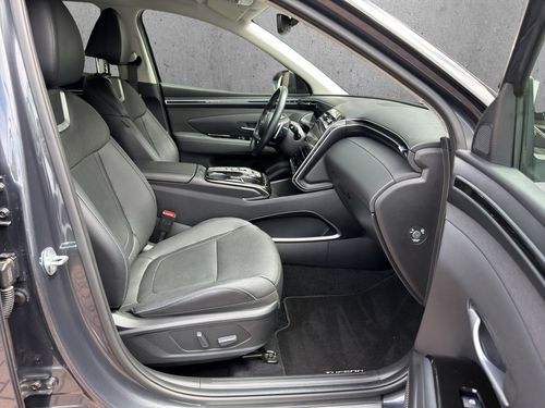 https://csb-strapi-files.fsn1.your-objectstorage.com/inventory-cars/images/1d32d28fbfe088d70283b89170242d20a6699be1/19_500_2056.jpg