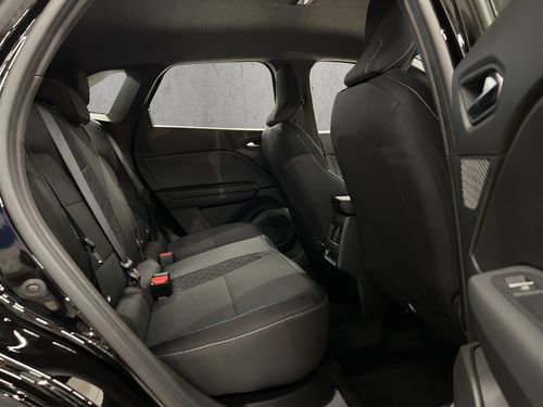 https://csb-strapi-files.fsn1.your-objectstorage.com/inventory-cars/images/1dd9a5176ccde63ba8f19fcfdb6fd35afabcf031/17_500_8037.jpg
