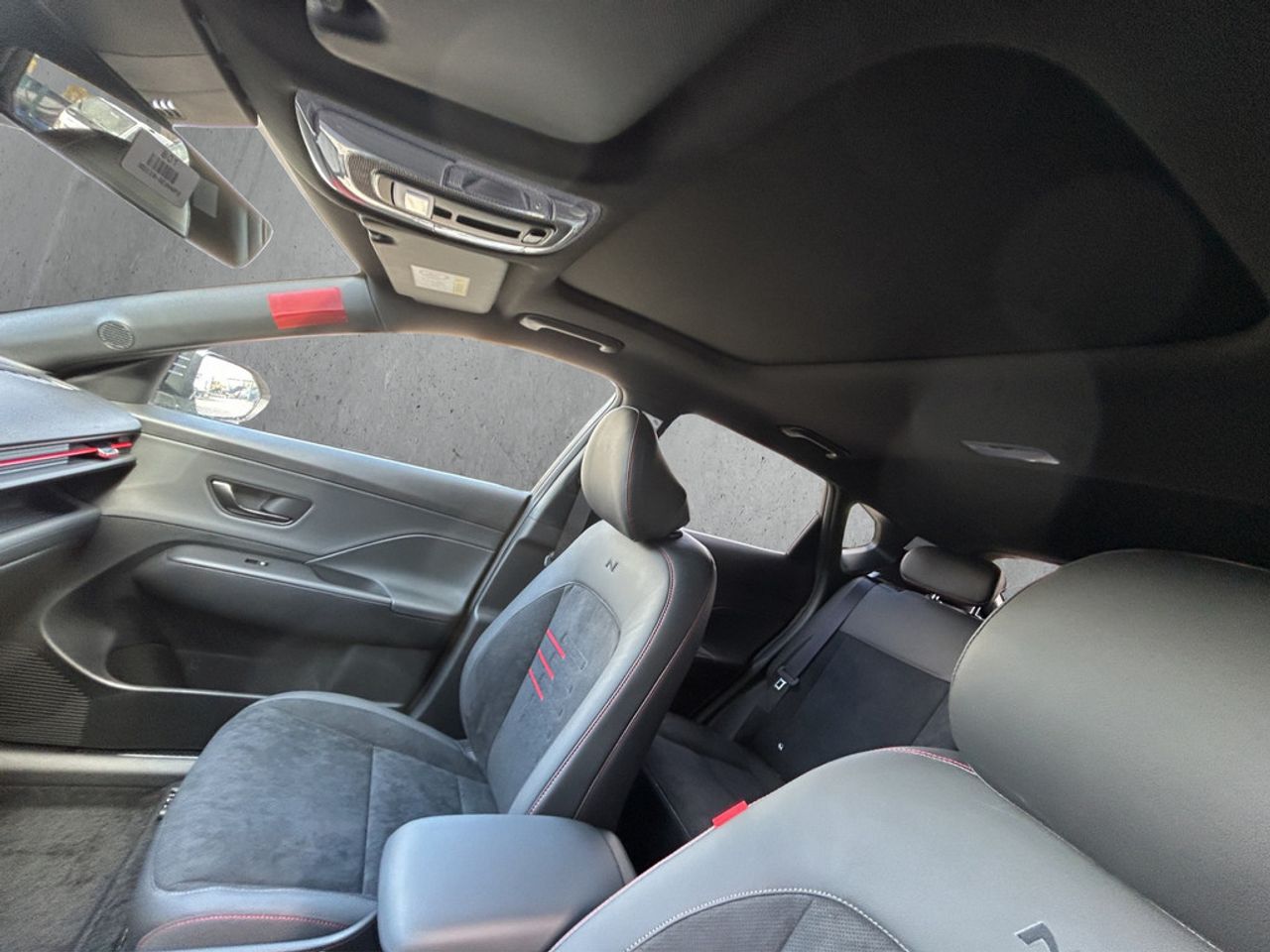 https://csb-strapi-files.fsn1.your-objectstorage.com/inventory-cars/images/1e2f83da7c186e1c8d5c448061d521e92b802474/12_1280_4052.jpg