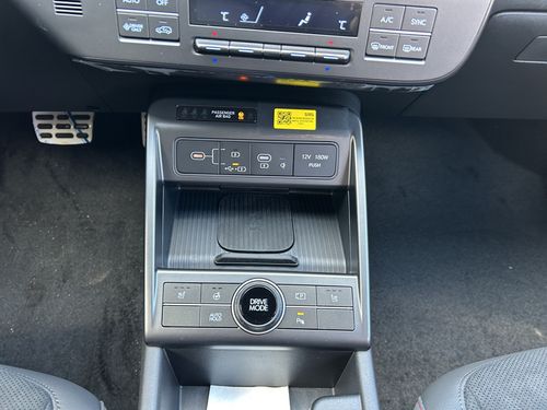 https://csb-strapi-files.fsn1.your-objectstorage.com/inventory-cars/images/1e2f83da7c186e1c8d5c448061d521e92b802474/21_500_1705.jpg