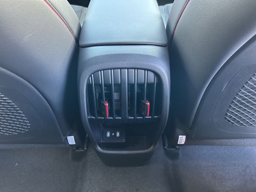 https://csb-strapi-files.fsn1.your-objectstorage.com/inventory-cars/images/1e2f83da7c186e1c8d5c448061d521e92b802474/22_500_2067.jpg