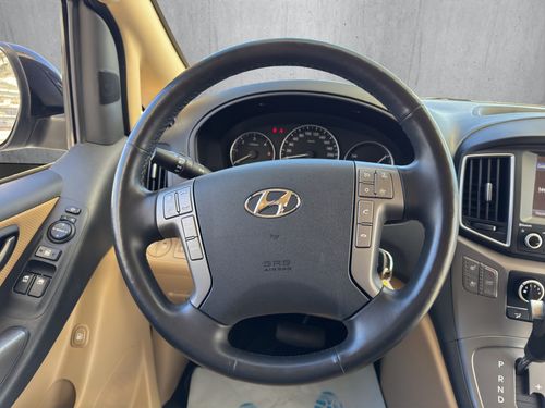 https://csb-strapi-files.fsn1.your-objectstorage.com/inventory-cars/images/1e4c22921c7d6c6f8e601ce27ec10e267f116007/17_500_2486.jpg